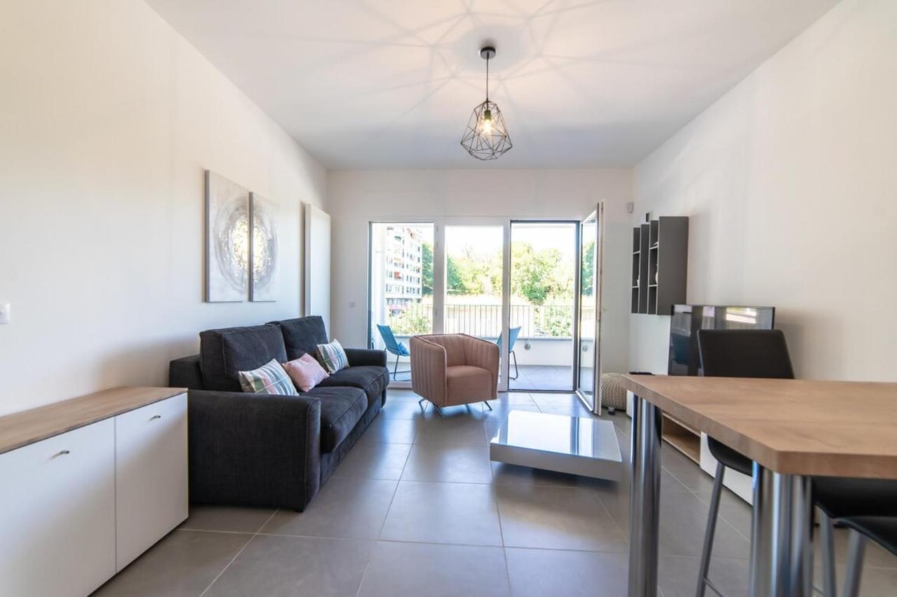 Apartment Close To The Old Town And The Lake Annecy Luaran gambar